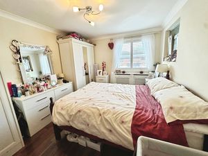 Holt Drive- click for photo gallery